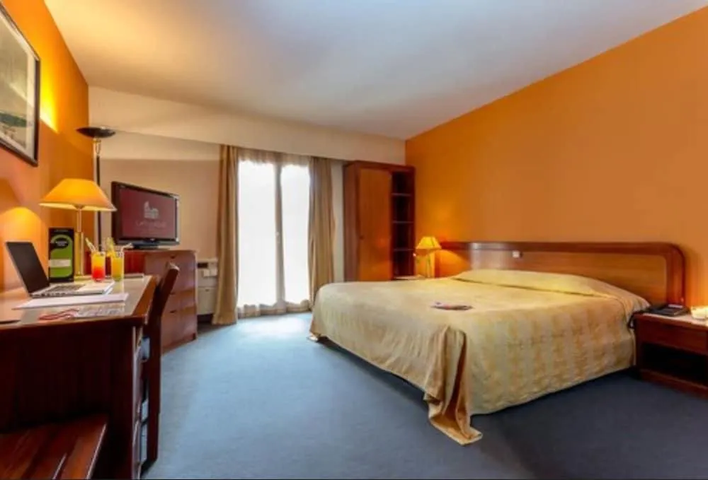 Cafe De Rome Hotel Dakar